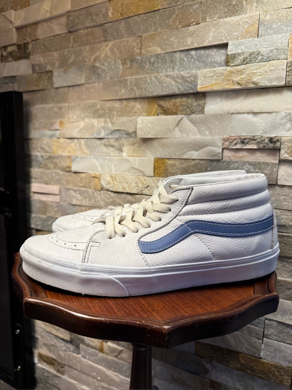 Men’s Sz 11 Vans Sk8-Hi Vintage White Blue Leather High Top Skater Sneakers EUC
